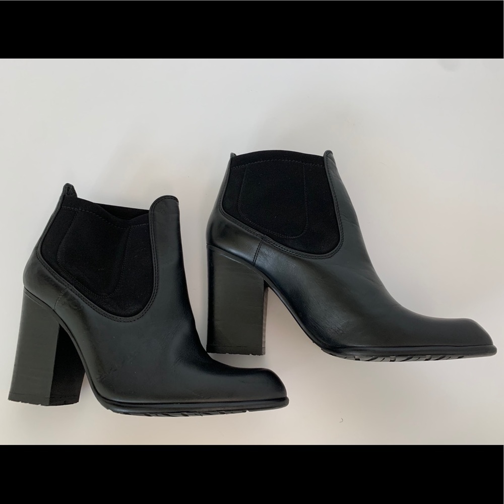 Stuart Weitzman | Black Leather Booties